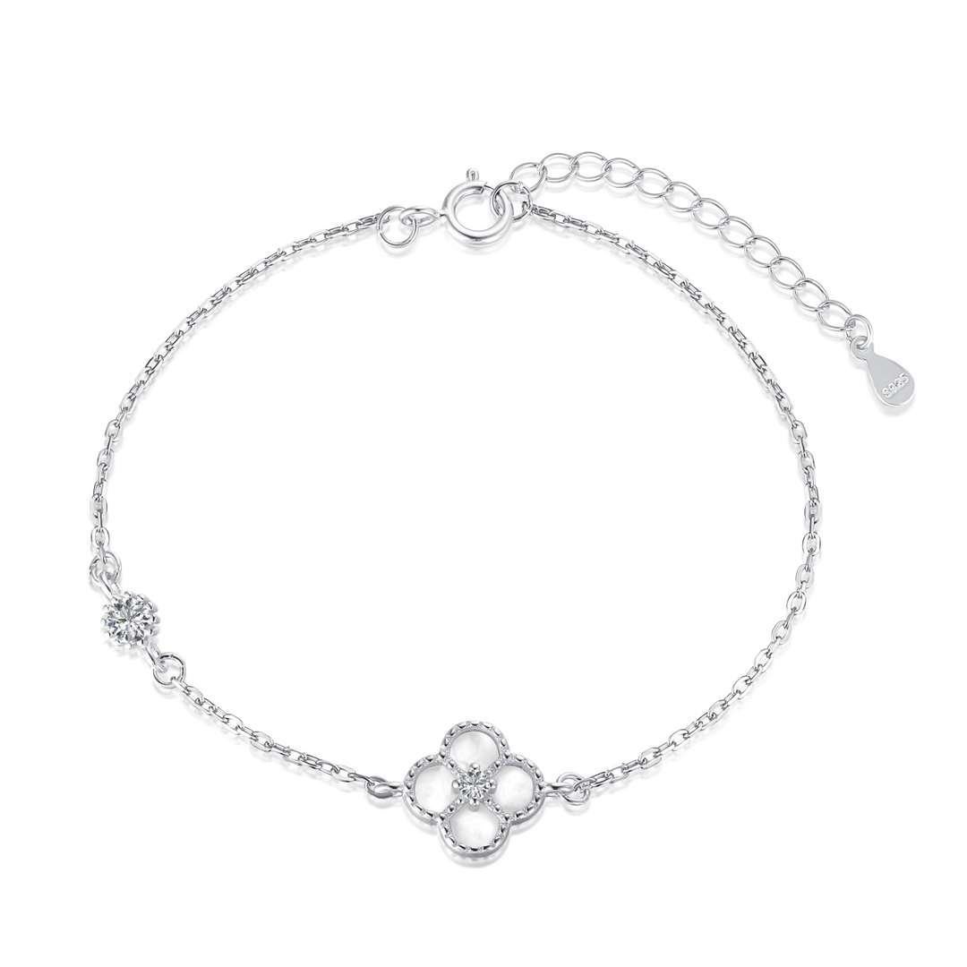 [Glimmer Jewelry]デリケート四つ葉のクローバーブレスレット