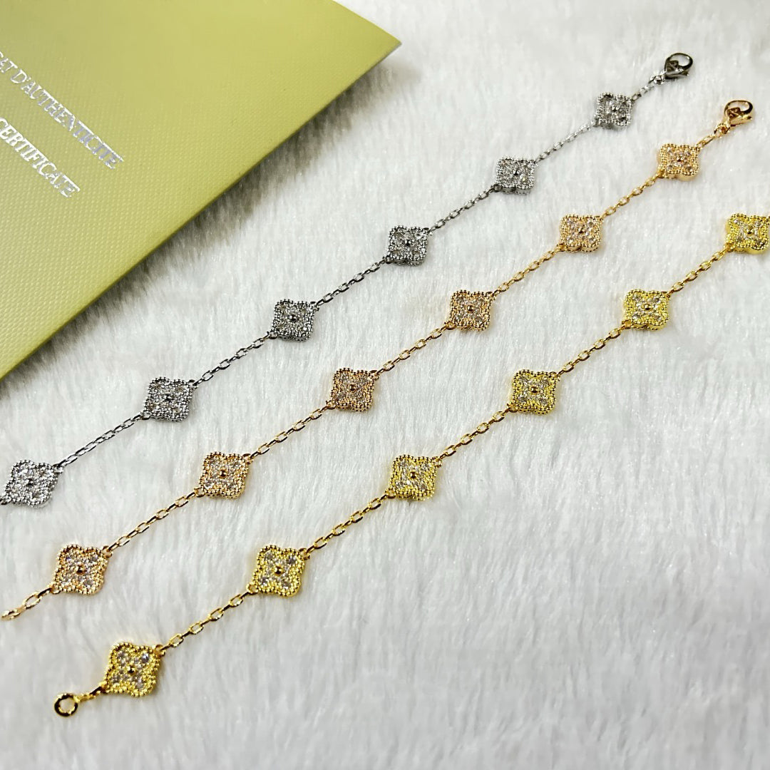 [グリマー] クローバー6モチーフ ダイヤモンドブレスレット